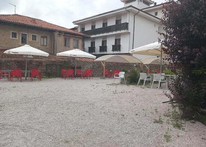 Gandara سانتيانا ذيل مار