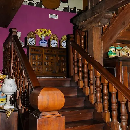Gandara Hostel *