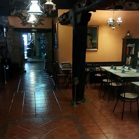 Gandara Hostel